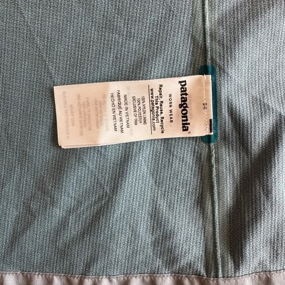 Patagonia Light Breathable Women's Rain Jacket - Picture 12 of 15